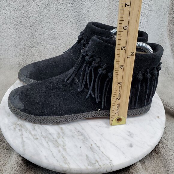 UGG Shoes Womens Size 6 Black Suede Shenendoah Fringe Ankle Boots - Picture 2 of 10